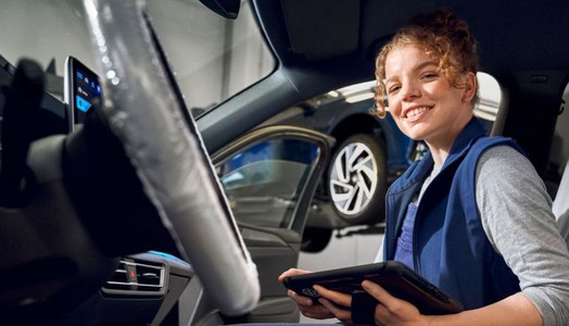 Autumn - Campaign - Tiguan Service 08 Landscape - JPG